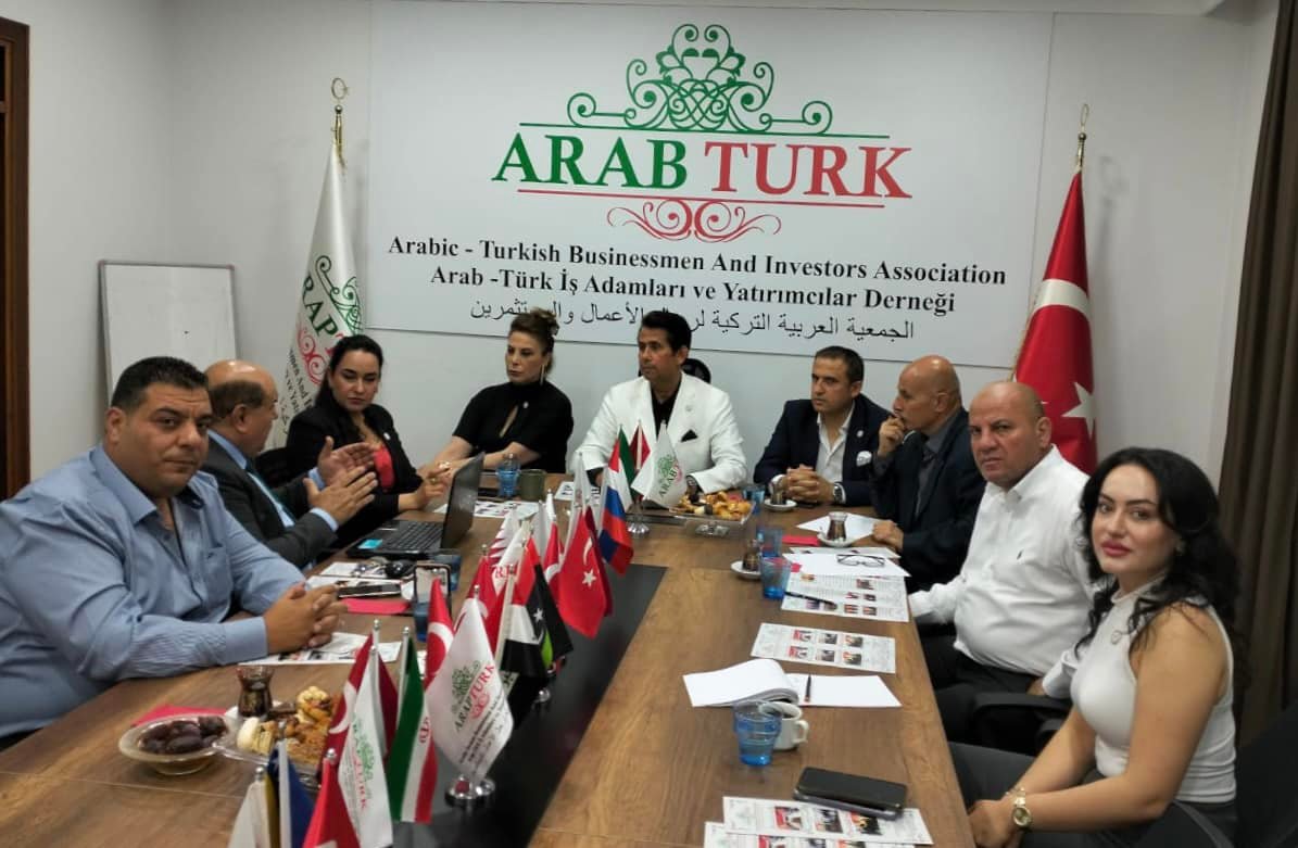 الرفاعي يلتقي رئيس الجمعية العربية التركية لرجال الاعمال